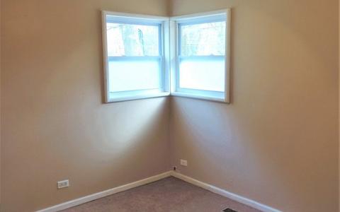 52 Apache St, Park Forest, IL 60466 photo 10