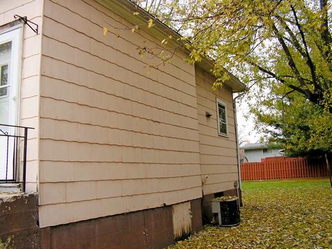 160 E 3rd St, Depue, IL 61322 photo 6
