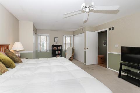 1480 Exeter Ct, Hoffman Estates, IL 60010 photo 15
