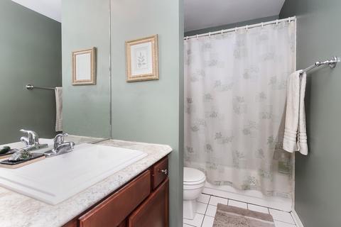 1480 Exeter Ct, Hoffman Estates, IL 60010 photo 17