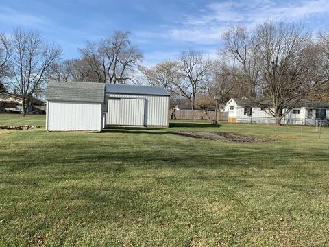 325 Grove St, Weldon, IL 61882 photo 32