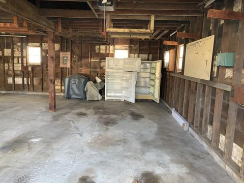 325 Grove St, Weldon, IL 61882 photo 49