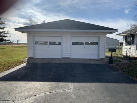 325 Grove St, Weldon, IL 61882 photo 46