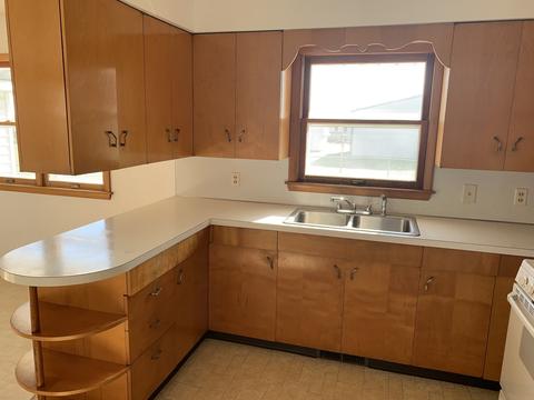 325 Grove St, Weldon, IL 61882 photo 12