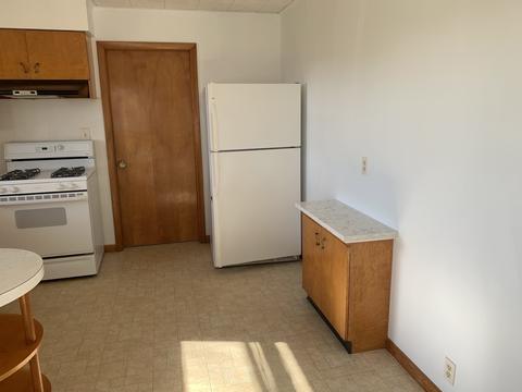325 Grove St, Weldon, IL 61882 photo 9