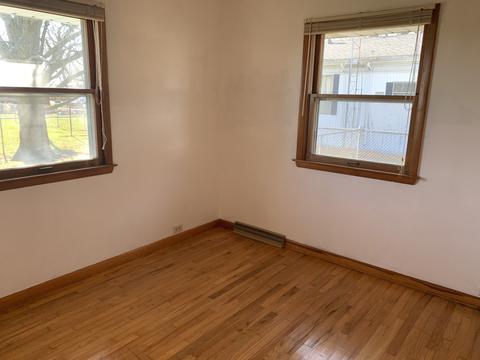 325 Grove St, Weldon, IL 61882 photo 14