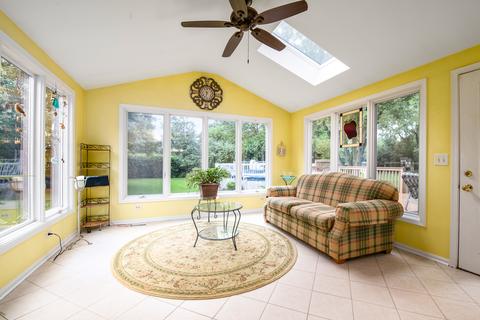 2327 Embden Ln, Wheaton, IL 60189 photo 7