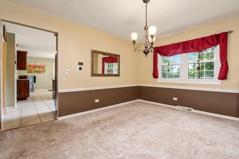 2327 Embden Ln, Wheaton, IL 60189 photo 8
