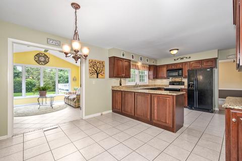 2327 Embden Ln, Wheaton, IL 60189 photo 6