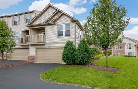 220 Devoe Dr, Oswego, IL 60543 photo 2