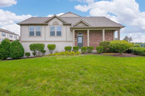 220 Devoe Dr, Oswego, IL 60543 photo 1