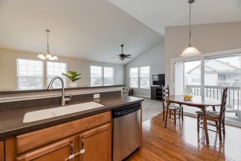 220 Devoe Dr, Oswego, IL 60543 photo 7