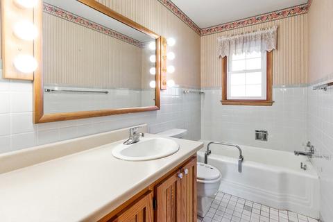 527 Johnson Ave, Morris, IL 60450 photo 12
