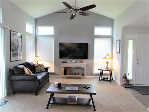 375 Aberdeen Ct #4, Bartlett, IL 60103 photo 4