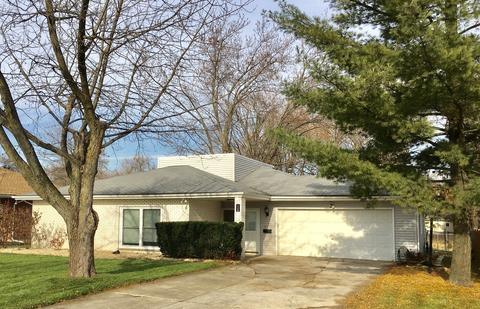 1260 Comet Dr, Aurora, IL 60505 photo 1