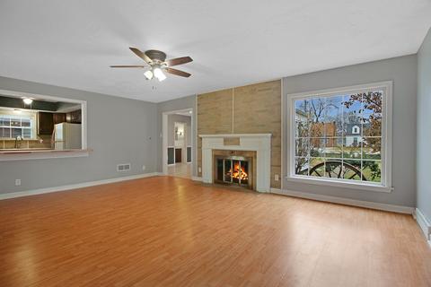 565 S Wall St, Kankakee, IL 60901 photo 2