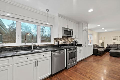 1118 Delles Rd, Wheaton, IL 60189 photo 10