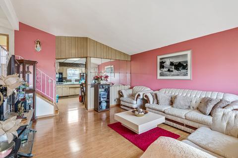 2155 Lee St, Des Plaines, IL 60018 photo 3