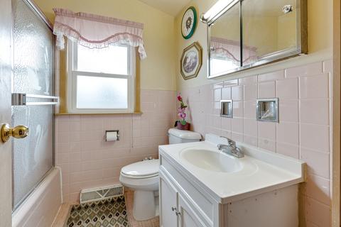 2155 Lee St, Des Plaines, IL 60018 photo 11