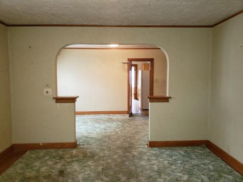 513 Bangs St, Aurora, IL 60505 photo 2