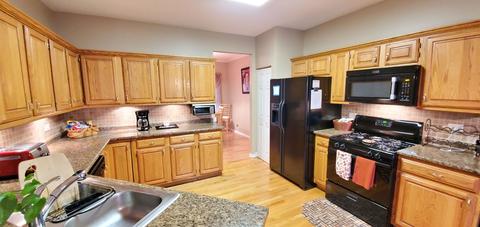 2067 Norwich Dr, Bartlett, IL 60103 photo 11