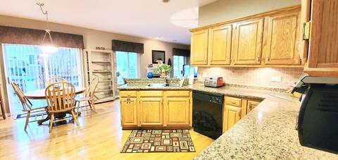 2067 Norwich Dr, Bartlett, IL 60103 photo 13