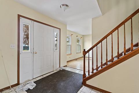 86 N Forestview Ln, Aurora, IL 60502 photo 3