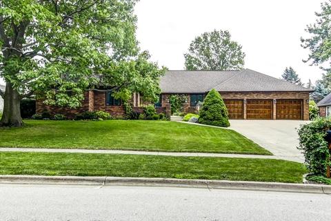 2003 Hedgewood Dr, Bloomington, IL 61704 photo 2