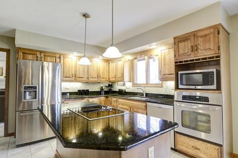 2003 Hedgewood Dr, Bloomington, IL 61704 photo 11
