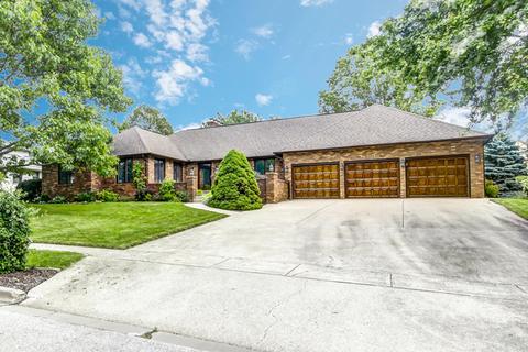 2003 Hedgewood Dr, Bloomington, IL 61704 photo 1
