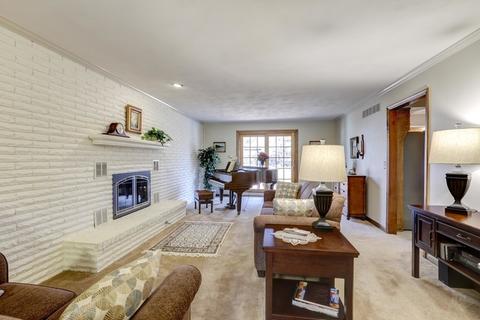 2003 Hedgewood Dr, Bloomington, IL 61704 photo 7