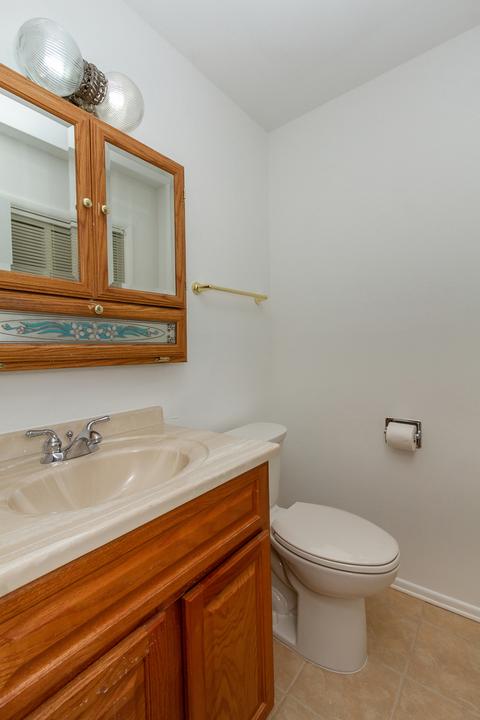 1690 Pierce Rd, Hoffman Estates, IL 60169 photo 15