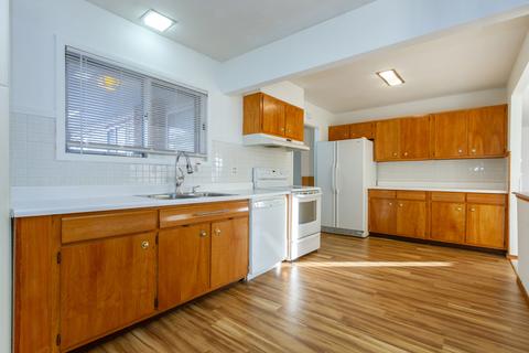 1690 Pierce Rd, Hoffman Estates, IL 60169 photo 4