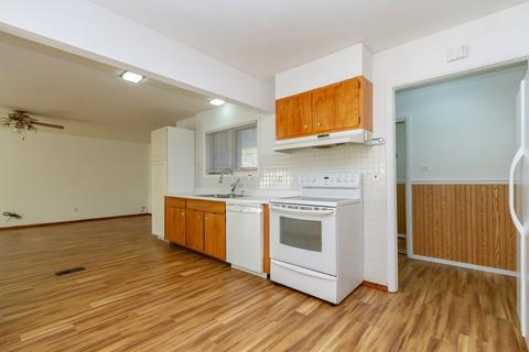 1690 Pierce Rd, Hoffman Estates, IL 60169 photo 3