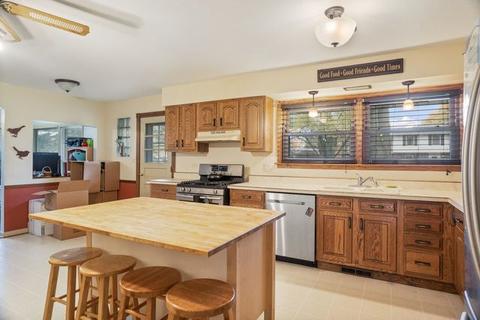 1114 Marcey Ave, Wheaton, IL 60189 photo 4