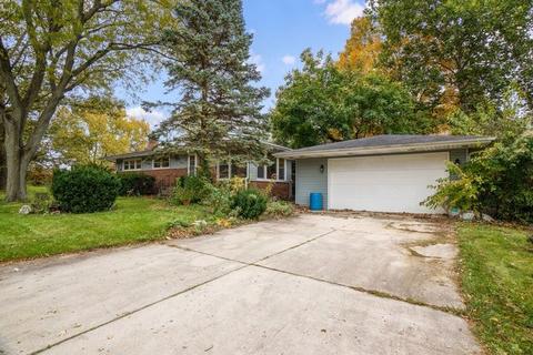 1114 Marcey Ave, Wheaton, IL 60189 photo 2