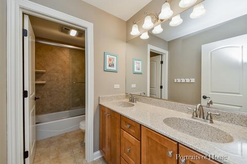 2064 Windham Cir, Wheaton, IL 60187 photo 16