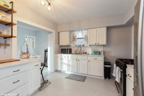 3626 Maple Ave, Berwyn, IL 60402 photo 4