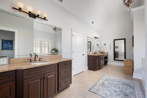 636 N Eagle St, Naperville, IL 60563 photo 21