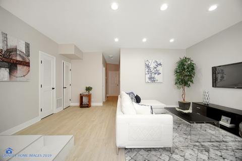 832 E 44th St, Chicago, IL 60653 photo 16