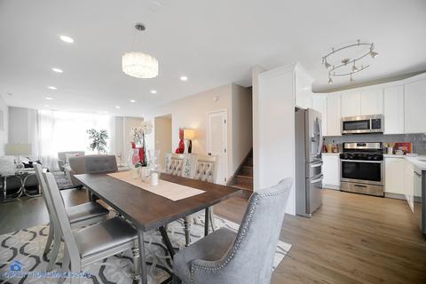 832 E 44th St, Chicago, IL 60653 photo 7