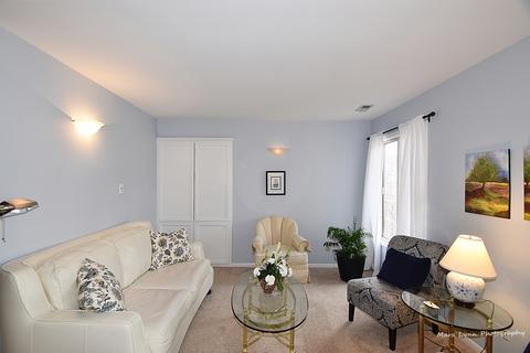 1655 Dover Ct #B, Wheaton, IL 60189 photo 7