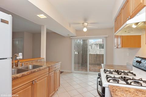 1204 Spur Ct, Wheeling, IL 60090 photo 7