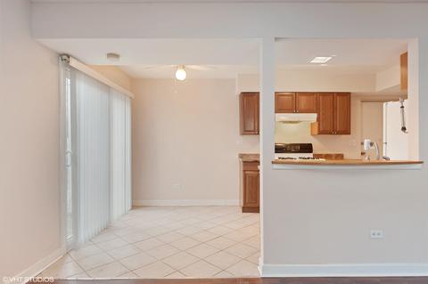 1204 Spur Ct, Wheeling, IL 60090 photo 4