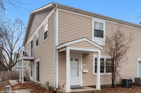 1204 Spur Ct, Wheeling, IL 60090 photo 1