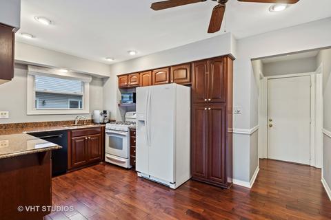 1108 Needham Rd, Naperville, IL 60563 photo 3