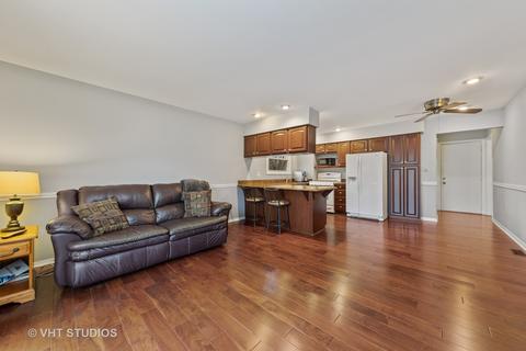1108 Needham Rd, Naperville, IL 60563 photo 2