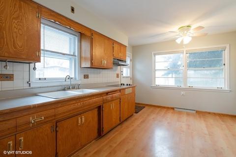 89 Cranbrook Dr, Des Plaines, IL 60016 photo 5