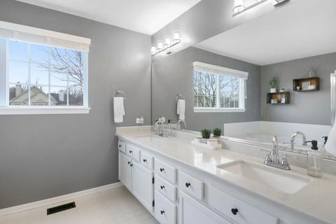 823 Adderly Ln, Gurnee, IL 60031 photo 20