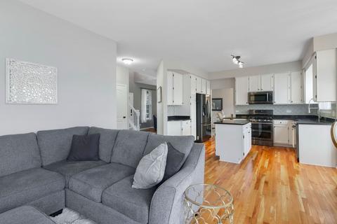 823 Adderly Ln, Gurnee, IL 60031 photo 11